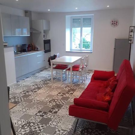 Frasne Logement Entier. Gite Les Brimbelles Exteriör bild